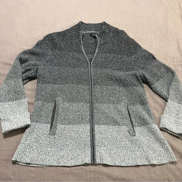 Alfani Gray Women's Zip Up Sweater Cardigan Size XL Very Thick Knit Fall Winter - Picture 2 of 7